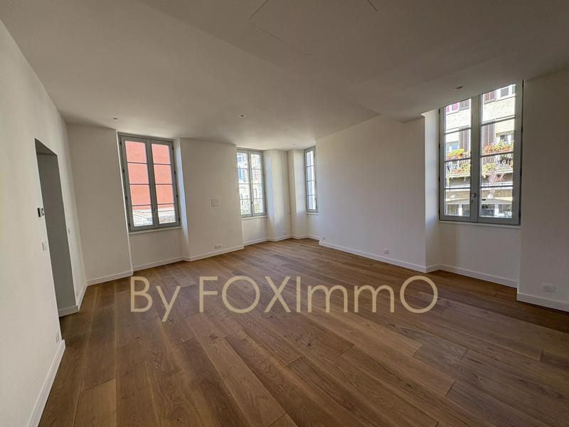 Maison de village - 209 m² - 8 pièces