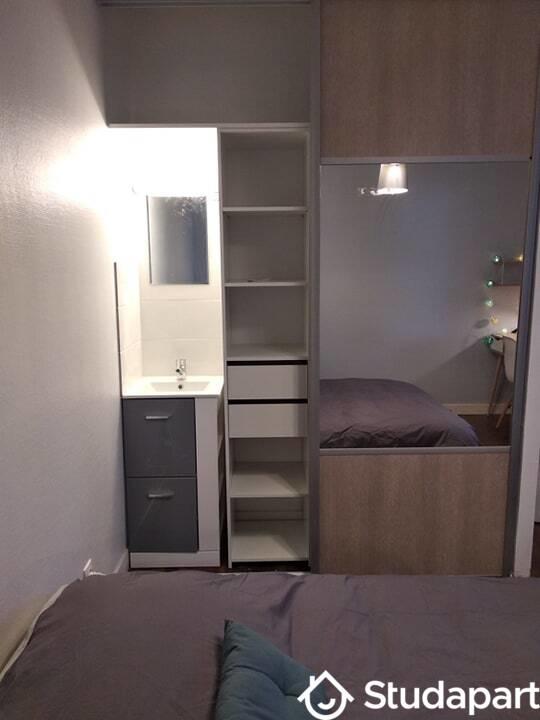 Chambre - 11 m² - 1 pièce