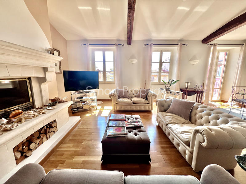 Appartement - 137 m² - 4 pièces