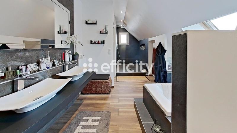 Maison - 130 m² - 3 pièces