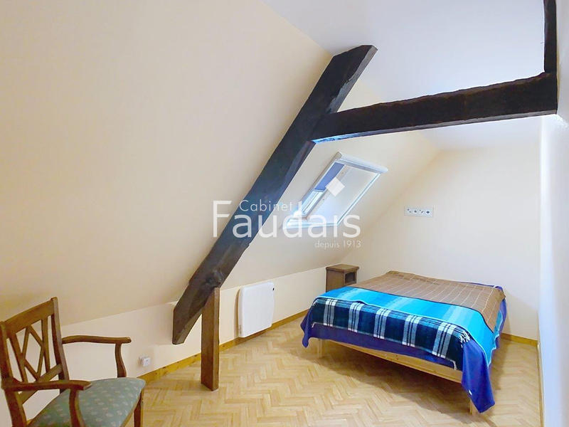 Maison - 164 m² - 9 pièces