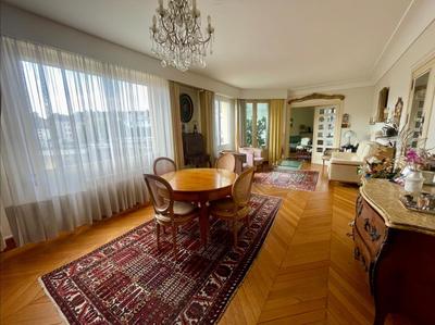 Appartement bourgeois - 185 m² - 5 pièces