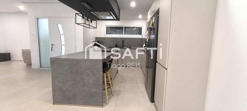 Maison - 182 m² - 6 pièces