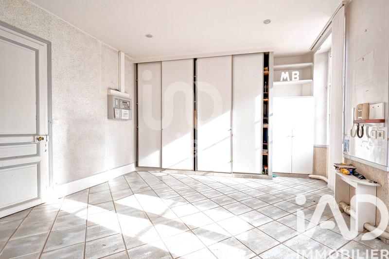 Maison - 1 160 m² - 59 pièces