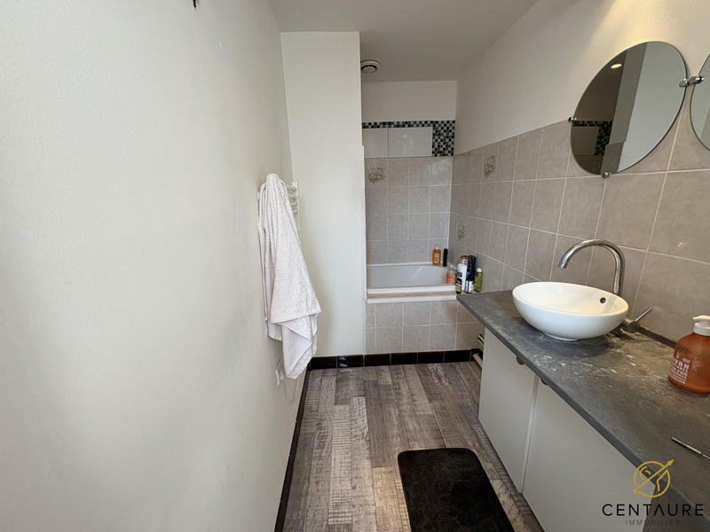 Appartement - 94 m² - 4 pièces