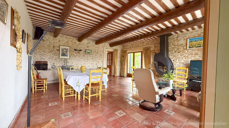 Mas - 264 m² - 8 pièces