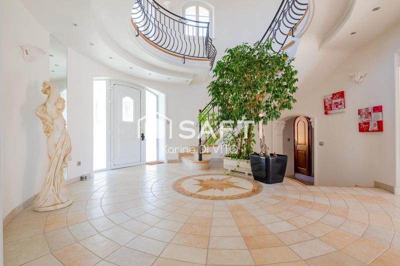 Villa - 700 m² - 12 pièces