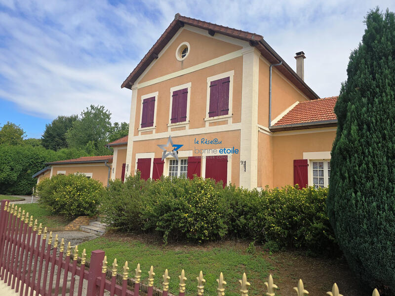 Villa - 155 m² - 8 pièces