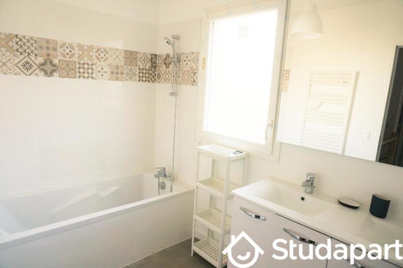 Chambre - 9 m² - 1 pièce