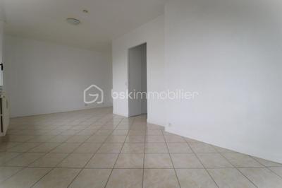 Studio - 30 m² - 1 pièce