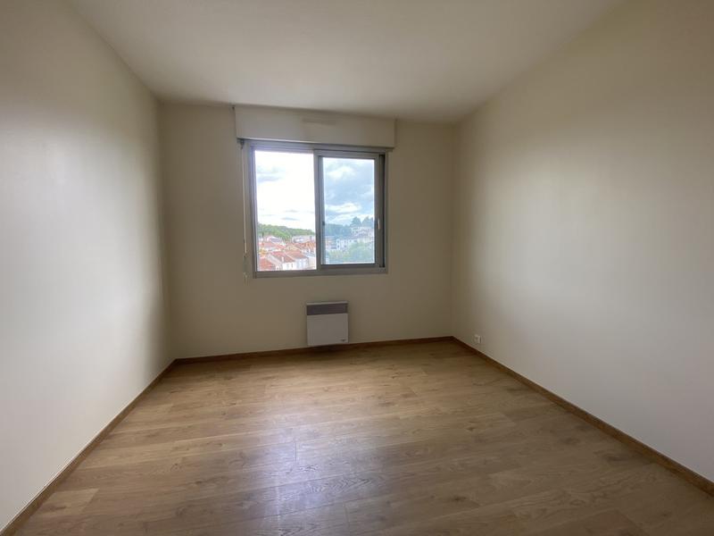 Appartement - 99 m² - 5 pièces
