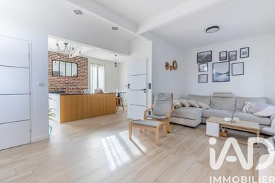 Maison - 90 m² - 5 pièces