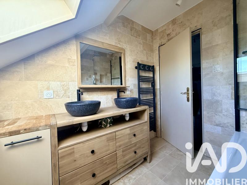 Maison - 104 m² - 6 pièces