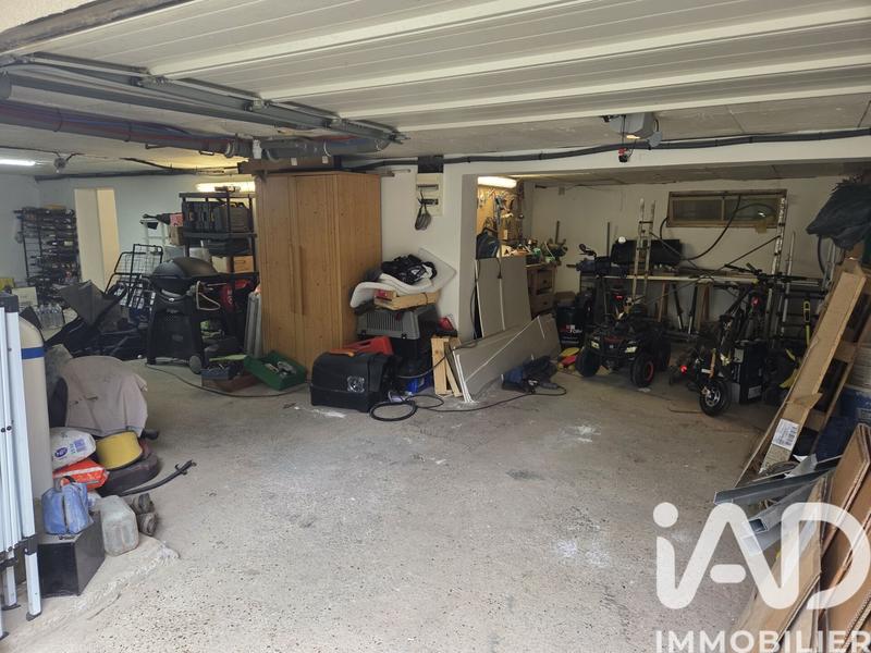 Maison - 210 m² - 7 pièces