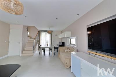 Maison - 180 m² - 7 pièces