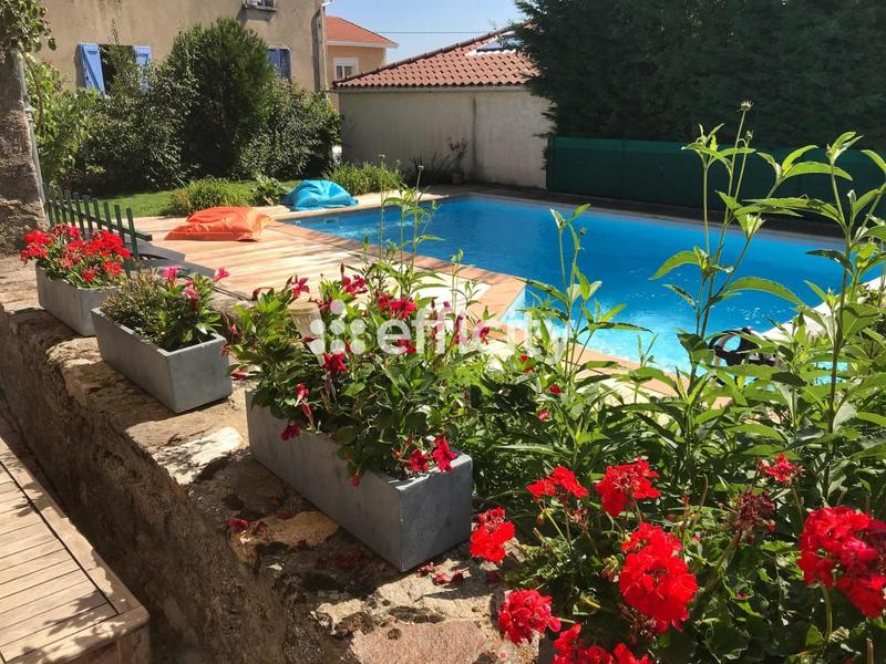 Maison - 195 m² - 8 pièces