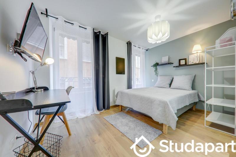 Chambre - 11 m² - 1 pièce