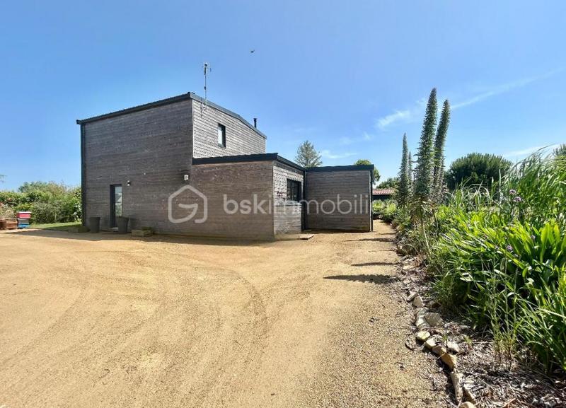 Maison - 122 m² - 7 pièces