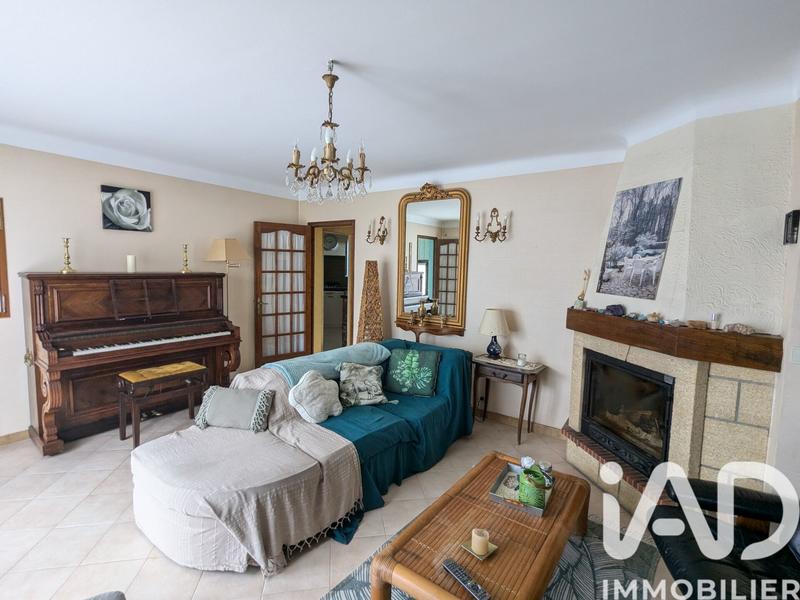 Maison - 159 m² - 8 pièces