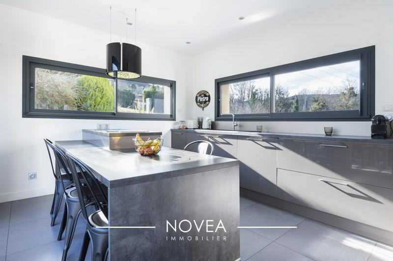 Maison contemporaine - 130 m² - 4 pièces