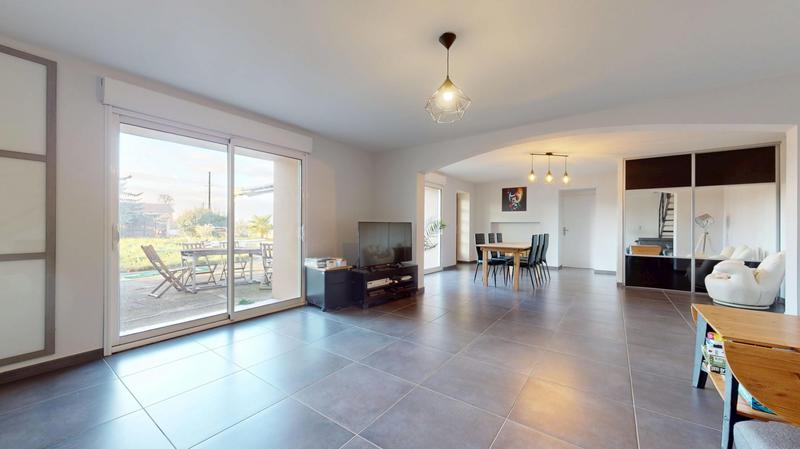 Maison - 179 m² - 6 pièces