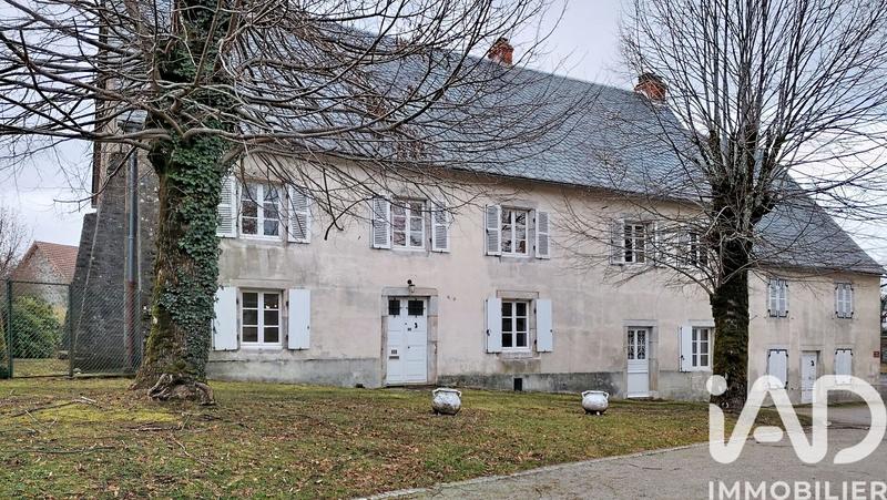 Maison - 335 m² - 13 pièces