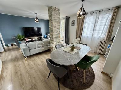 Appartement - 64 m² - 4 pièces