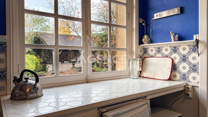 Maison bourgeoise - 352 m² - 9 pièces