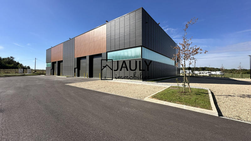 Local commercial - 910 m²