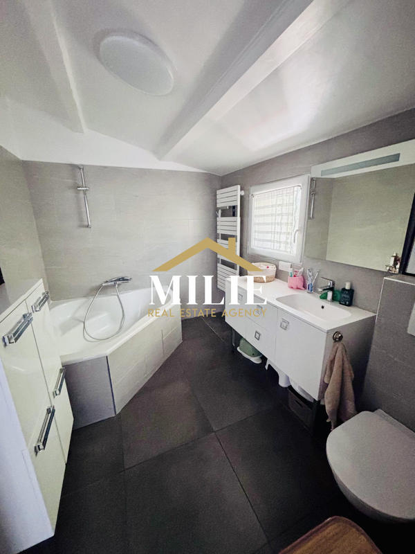 Maison ancienne - 127 m² - 4 pièces