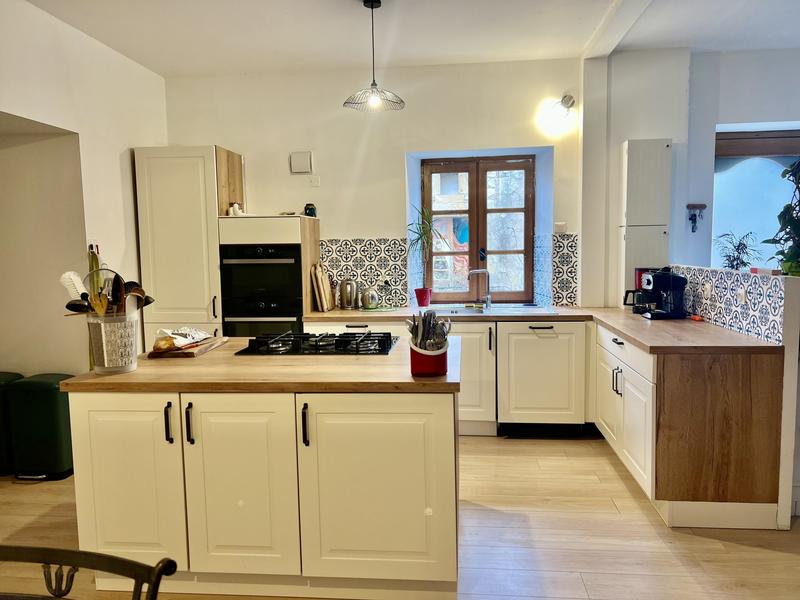 Maison ancienne - 187 m² - 6 pièces