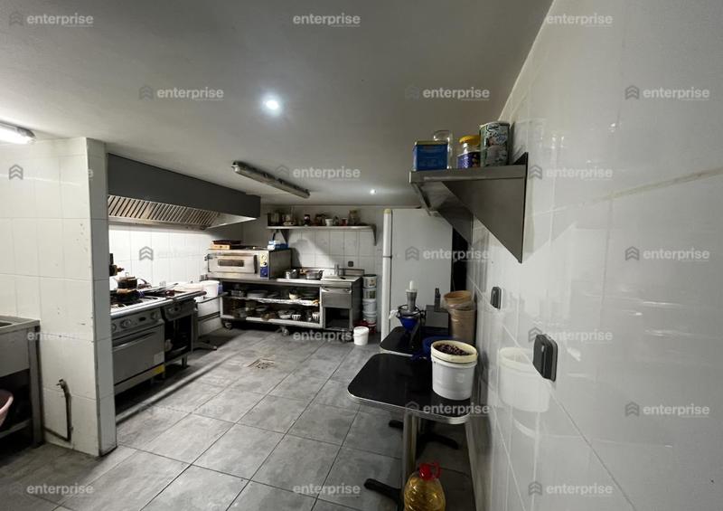 Local commercial - 110 m²