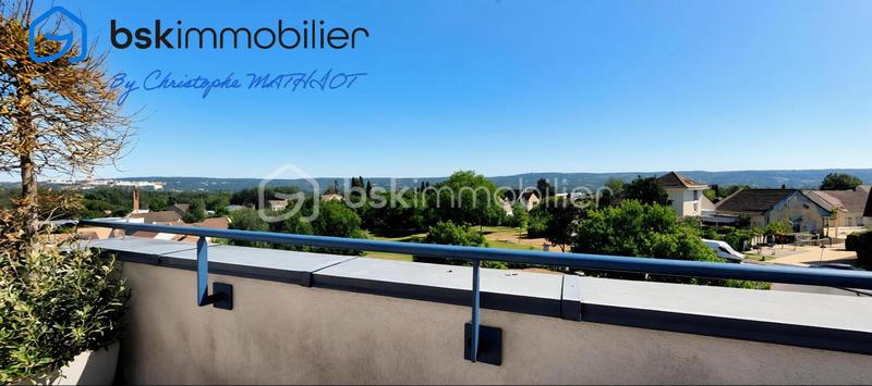 Appartement - 77 m² - 3 pièces