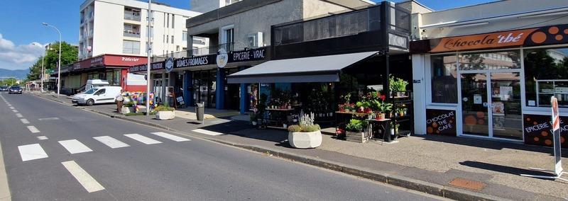 Fonds de commerce - Magasins - 185 m²