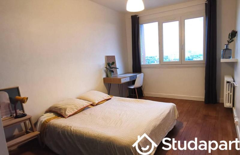 Chambre - 12 m² - 1 pièce