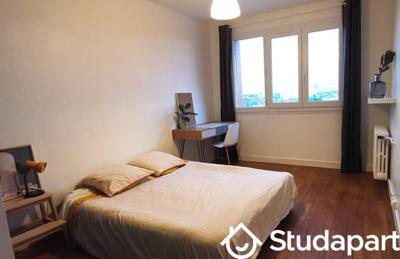 Chambre - 12 m² - 1 pièce