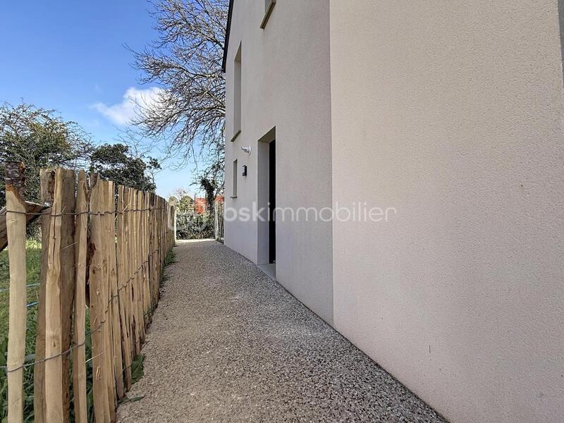 Maison traditionnelle - 81 m² - 4 pièces