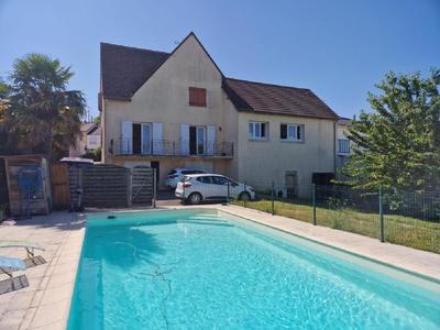Maison - 323 m² - 5 pièces