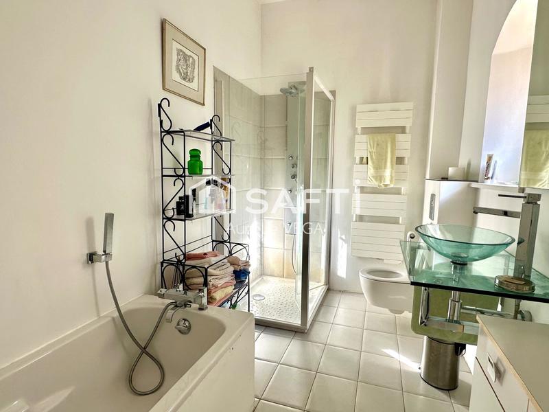 Maison - 354 m² - 12 pièces