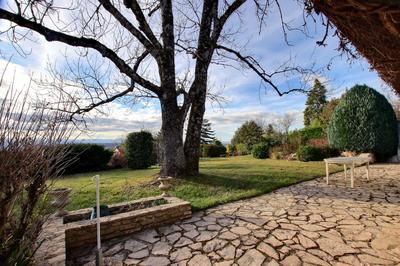 Maison - 258 m² - 8 pièces