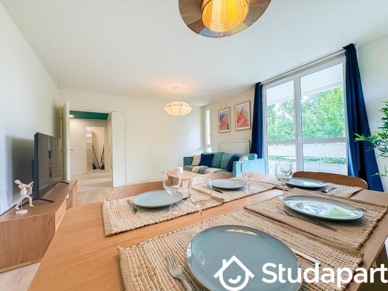 Chambre - 118 m² - 1 pièce