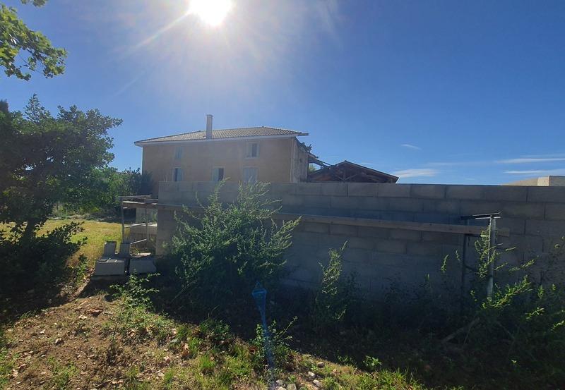 Maison - 400 m² - 7 pièces