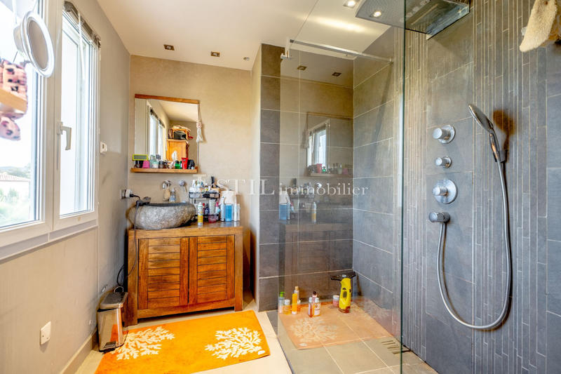 Villa - 200 m² - 8 pièces