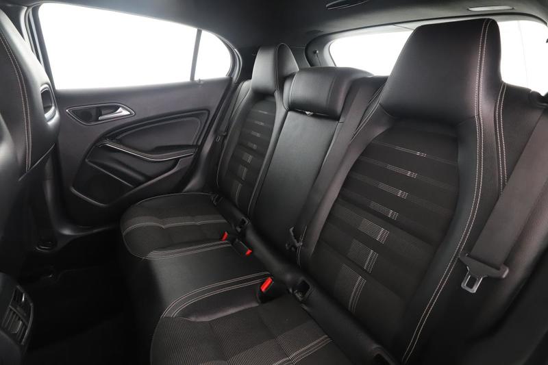 Mercedes Gla 200 d Sensation 7g-Dct 136 ch