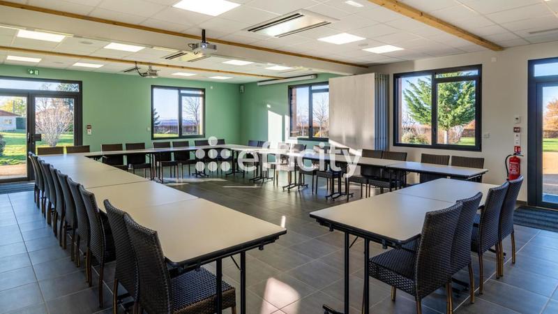 Bureau - 600 m² - 42 pièces