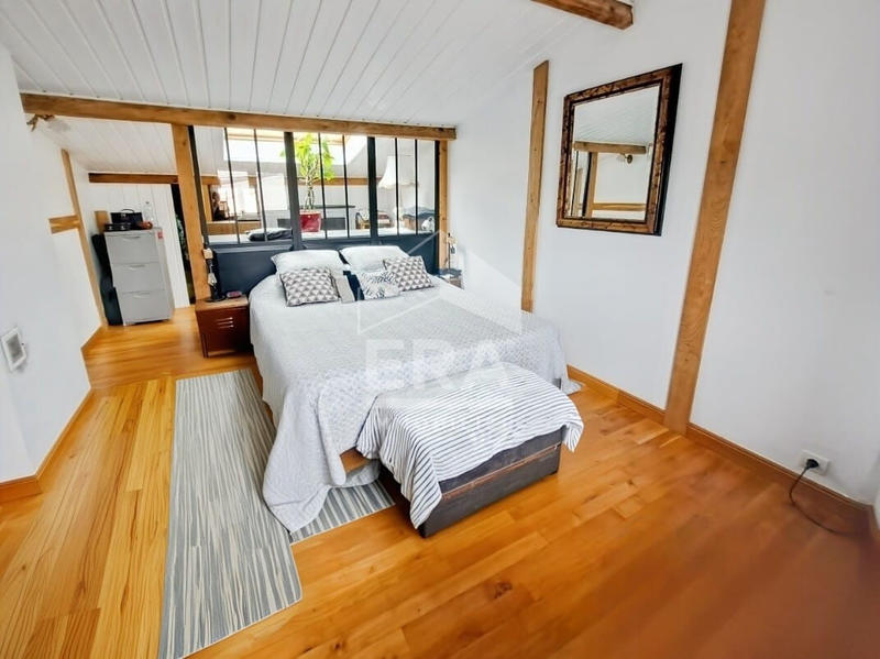 Maison - 153 m² - 7 pièces