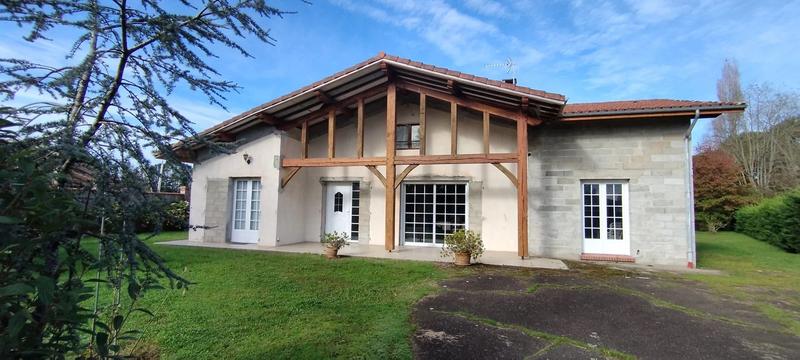 Maison - 200 m² - 6 pièces