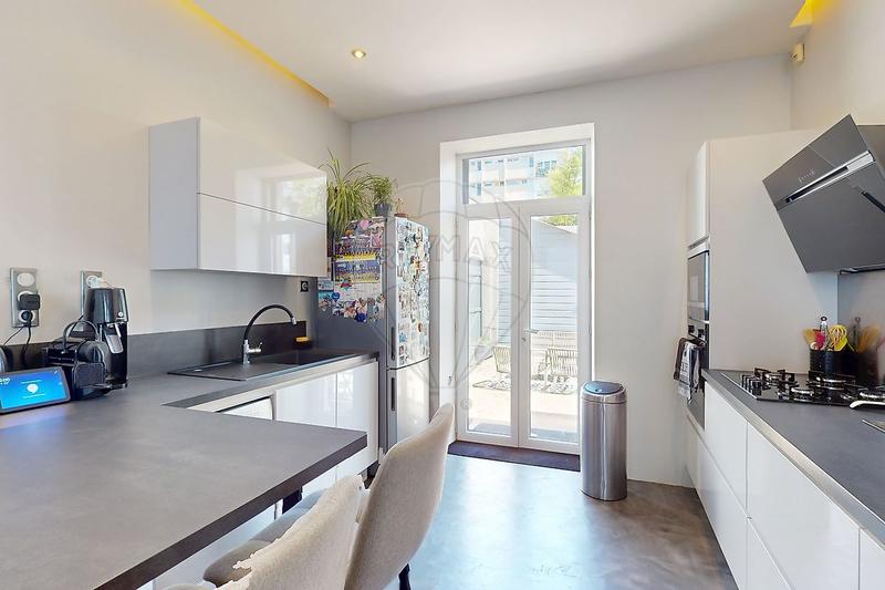 Maison de ville - 184 m² - 7 pièces