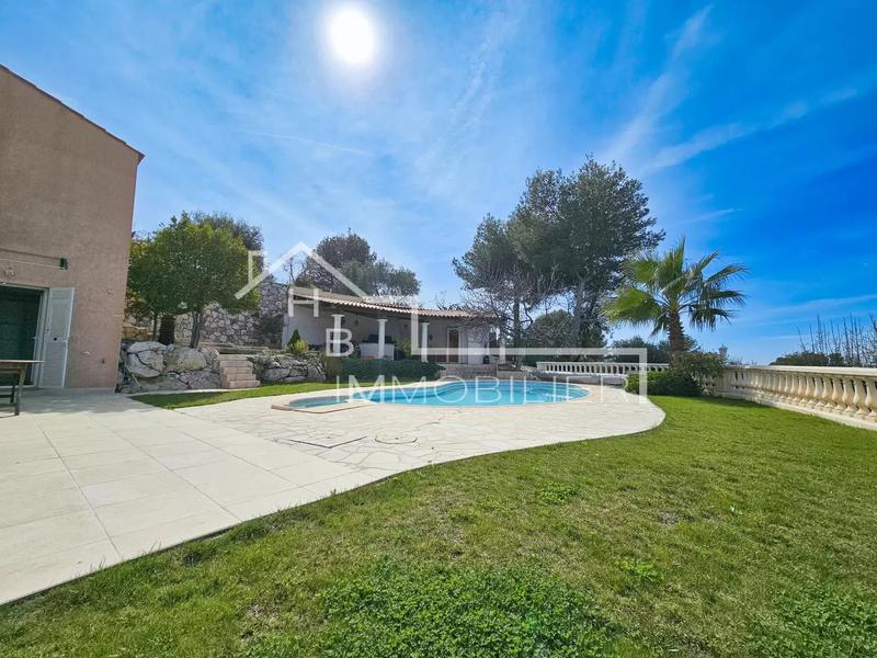 Maison - 155 m² - 4 pièces