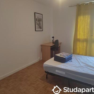 Chambre - 11 m² - 1 pièce